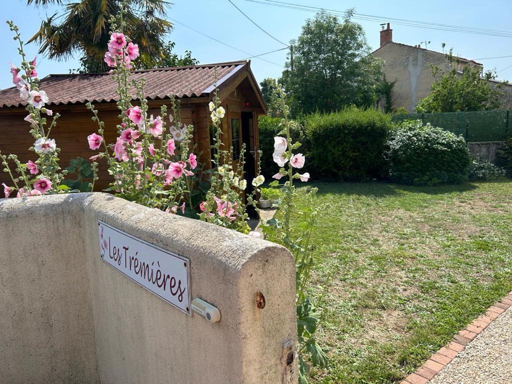 Les Tremieres Villa Le Thou Exterior photo