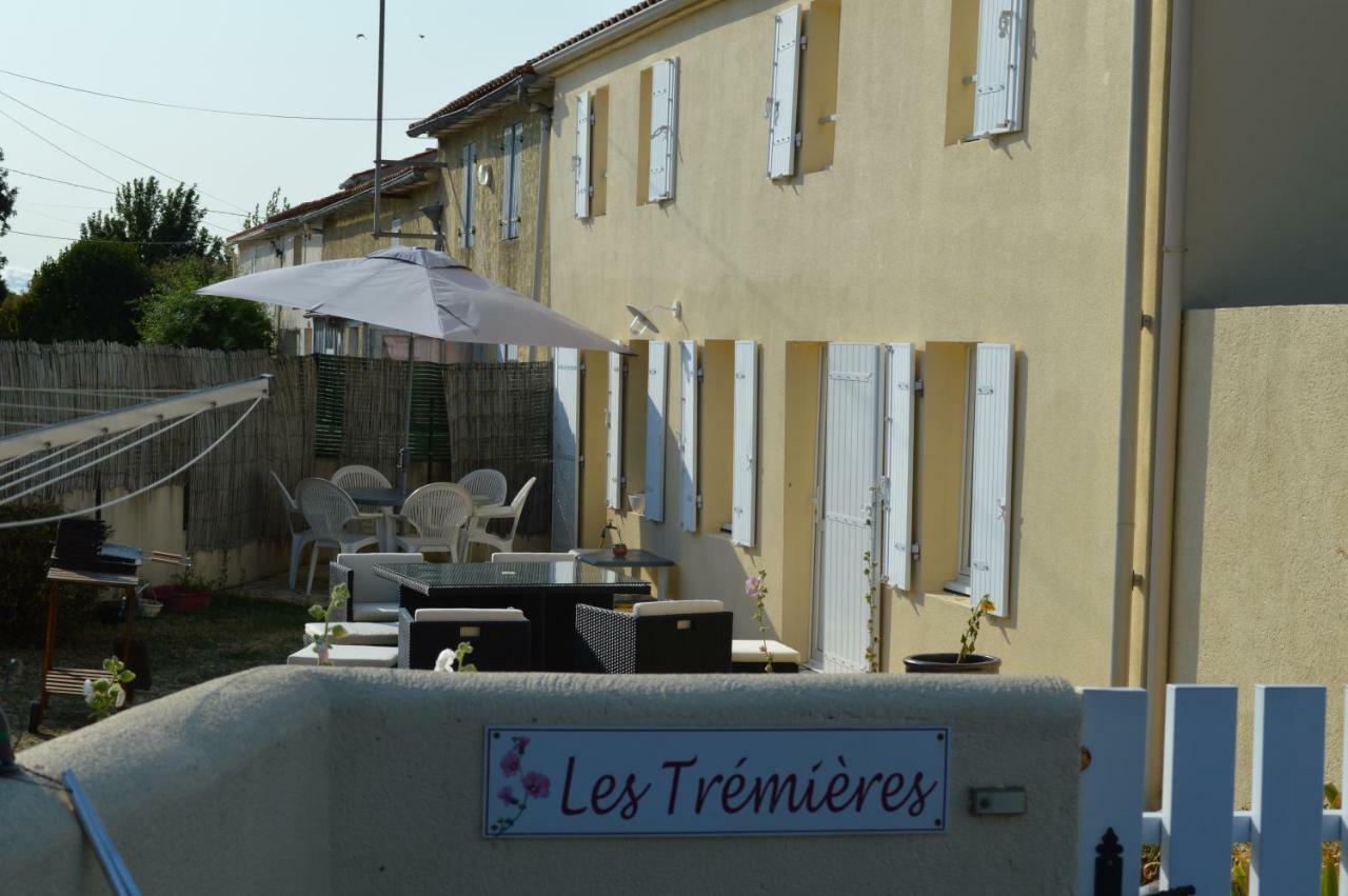 Les Tremieres Villa Le Thou Exterior photo