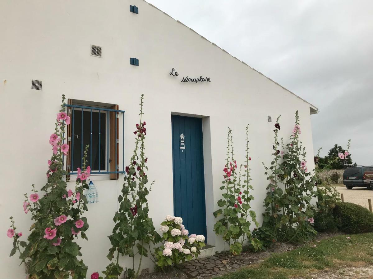 Les Tremieres Villa Le Thou Exterior photo